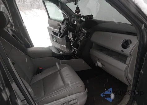 2012 Honda Pilot Touring z USA, uszkodzony, nr VIN 5FNYF4H98CB020157